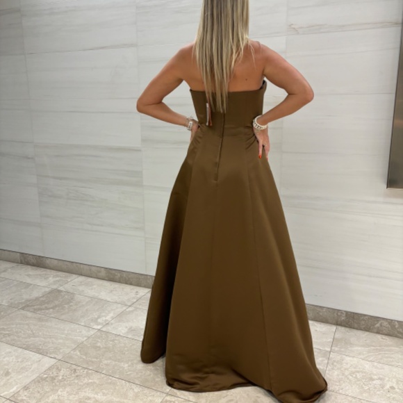 New Chic satin prom gown Mori Lee NWT - Picture 2 of 7